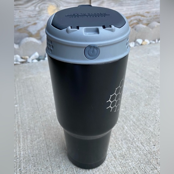 Sharper Image Black and Gray Breeze Blast Tumbler *ice pack not included - Picture 2 of 4